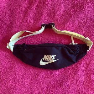Nike fanny pack/crossbody bag